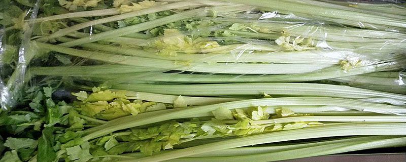 凉拌芹菜焯水几分钟